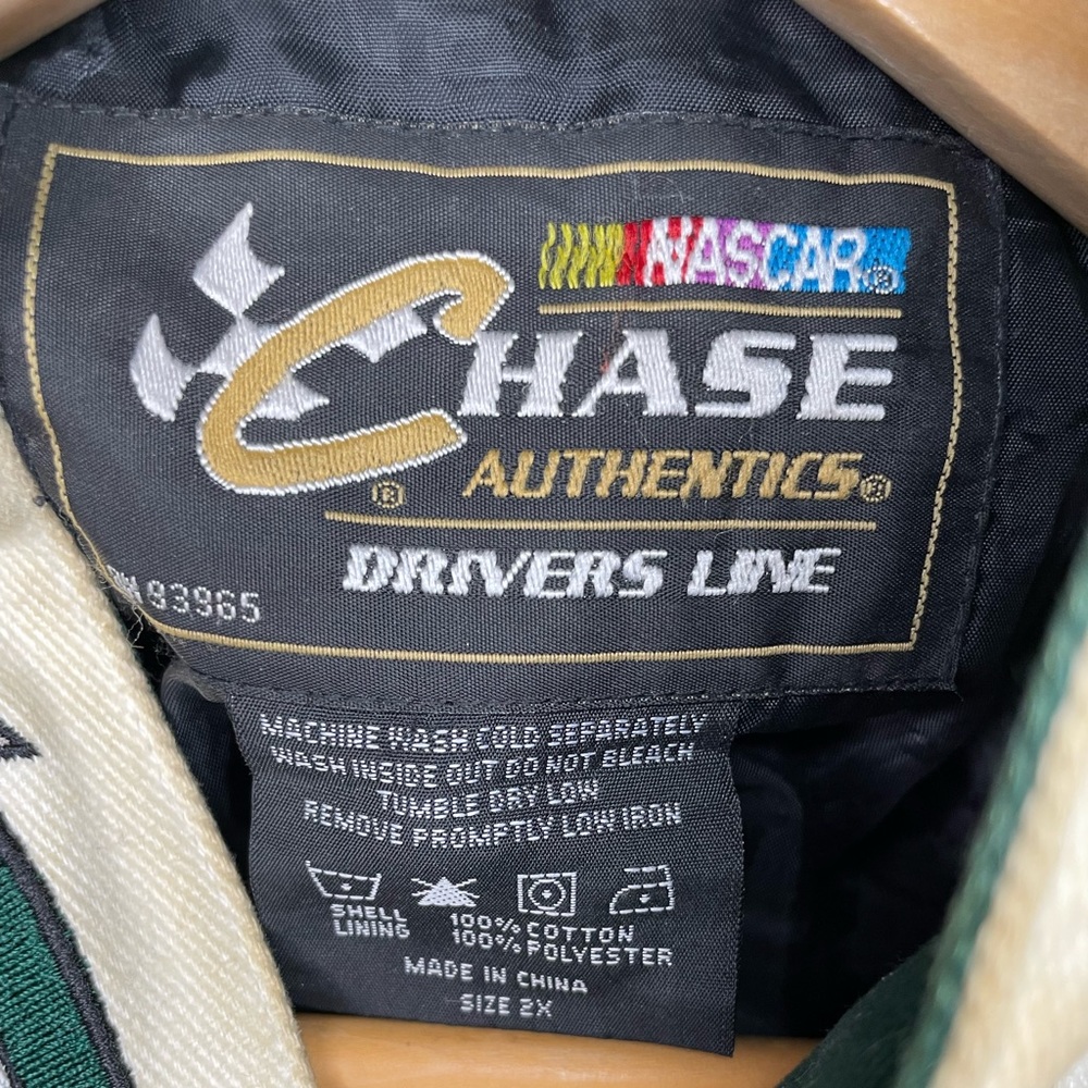 Vntg NASCAR jacket - Picture 3 of 3